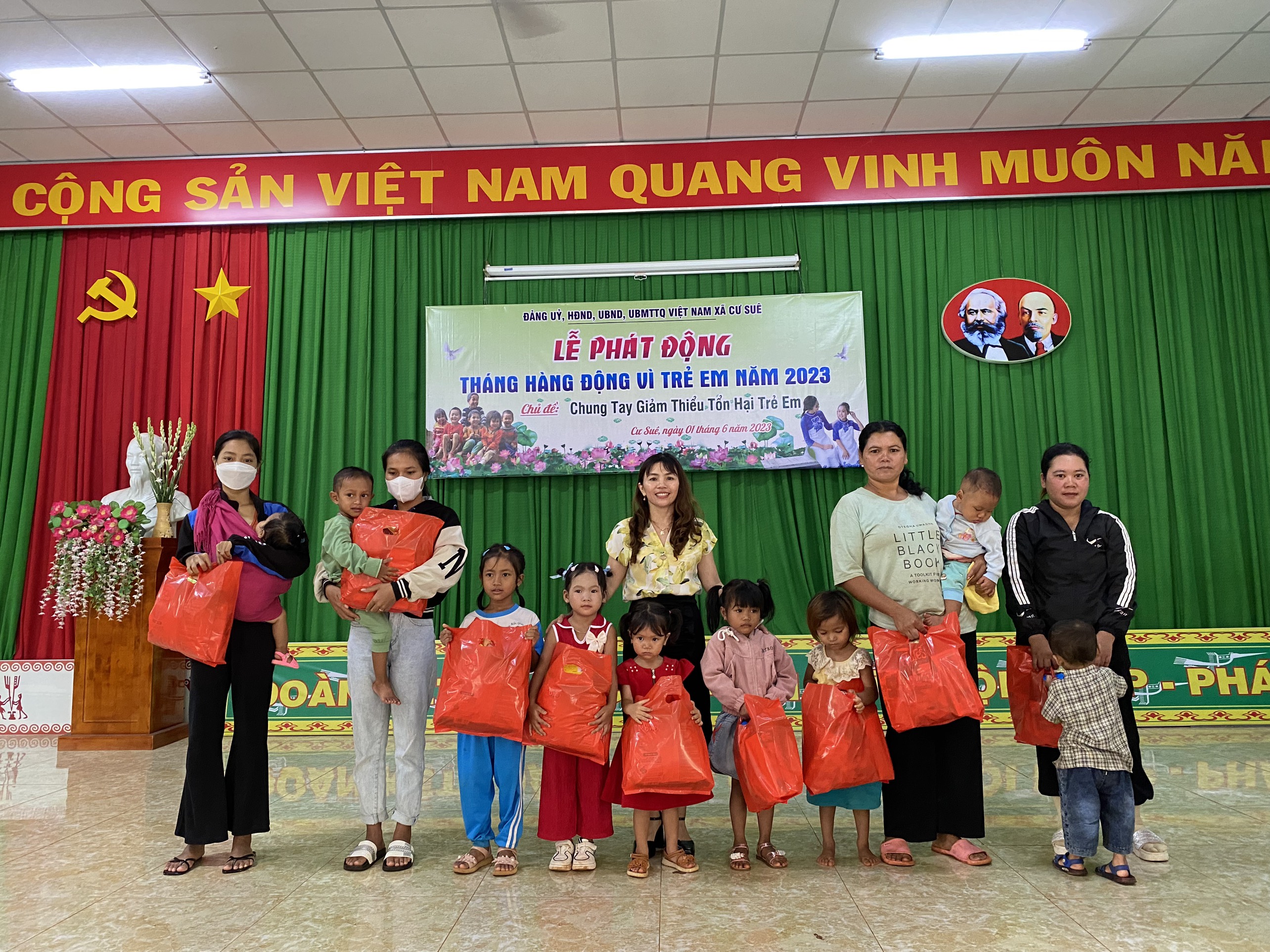 tang-qua-1-6-2023 (4)